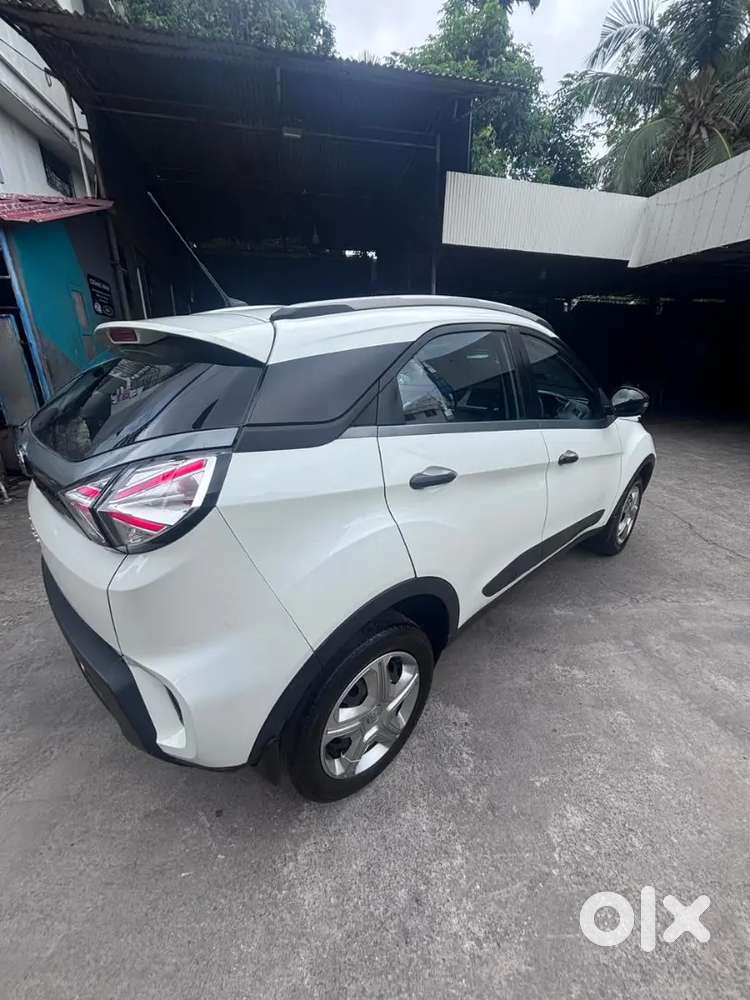 Tata Nexon Xm 2021 Petrol Manual  Single Owner  Well Maintained