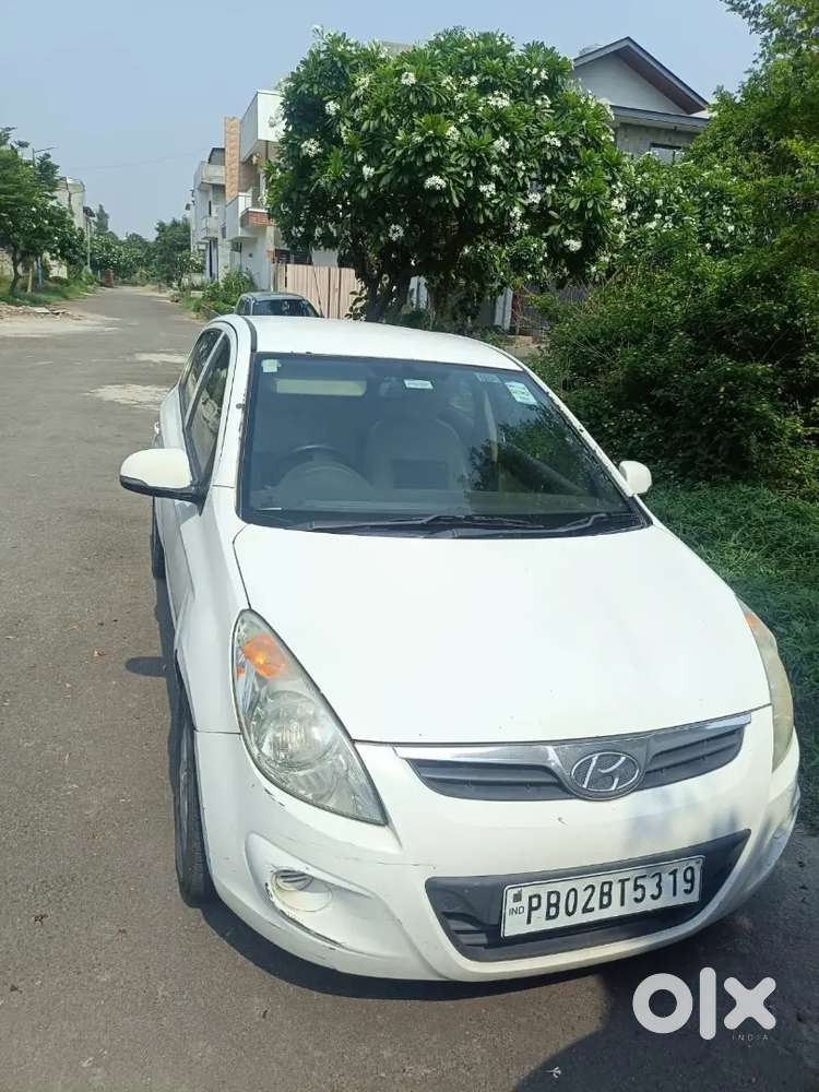 Hyundai I20 2012 Diesel Manual First Owner  ੯੬੪੬੫-੦੦੬੩੦