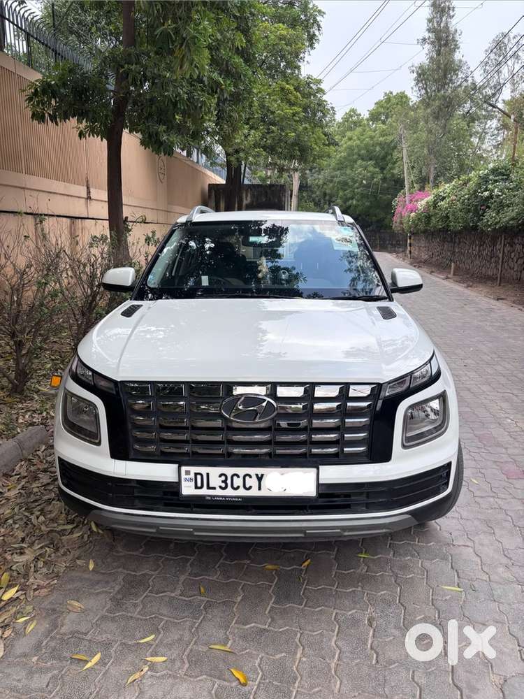 Hyundai Venue Petrol 2023