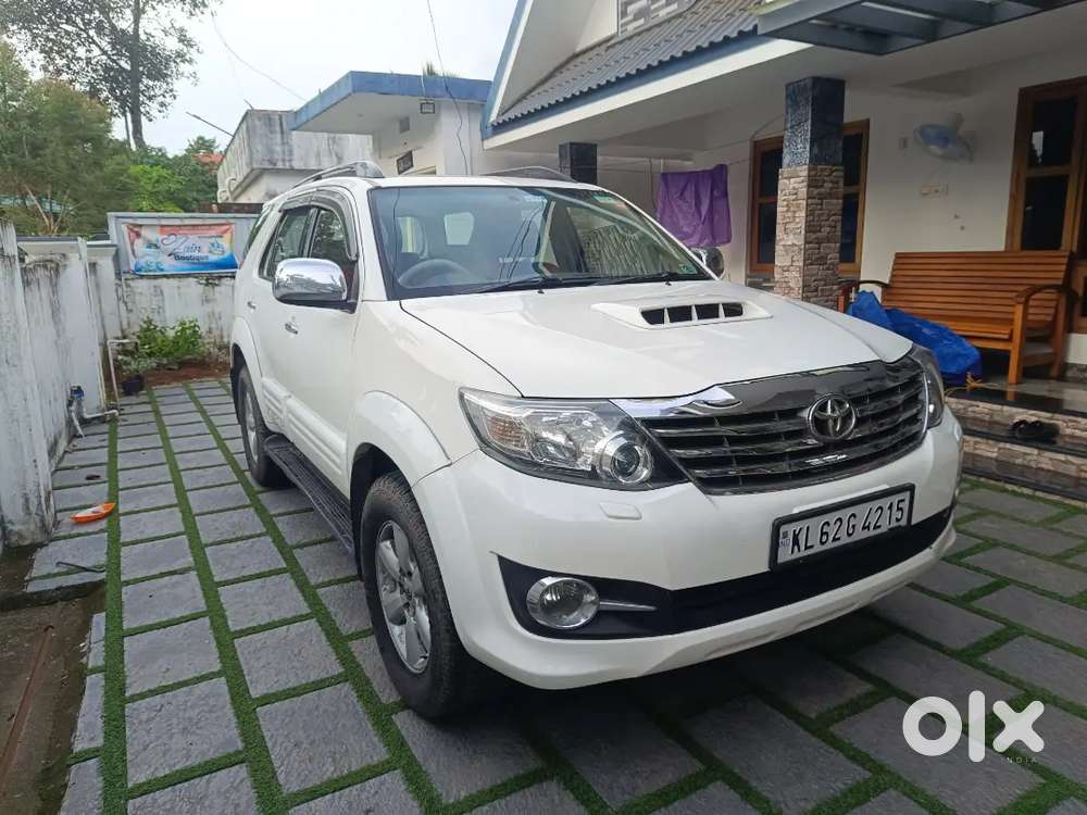 Toyota Fortuner 2011 Diesel 156000 Km Driven