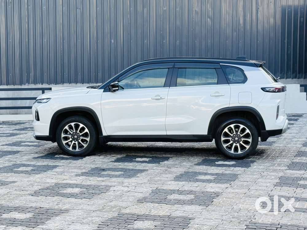 Maruti Suzuki Grand Vitara 1.5 Alpha Smart Hybrid Dual Tone, 2023, P..