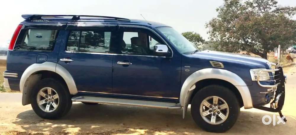 A Vintage Classic Suv Ford Endeavour Limited Edition