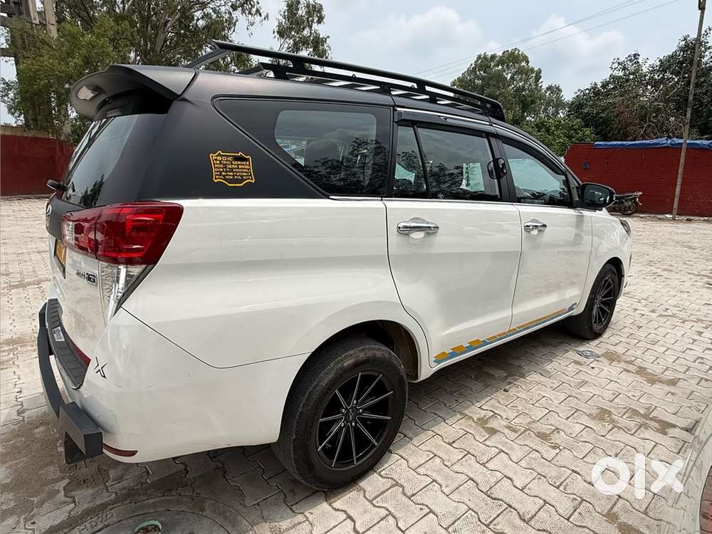 2022 Toyota Innova Crysta