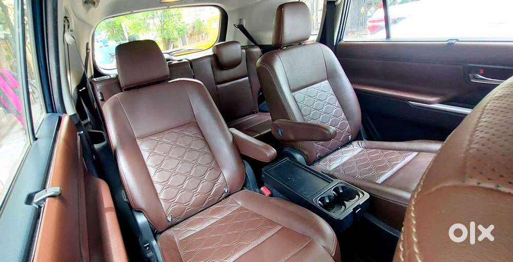 Toyota Innova Hycross 2.0 Zx Hybrid 7 Str, 2023, Petrol