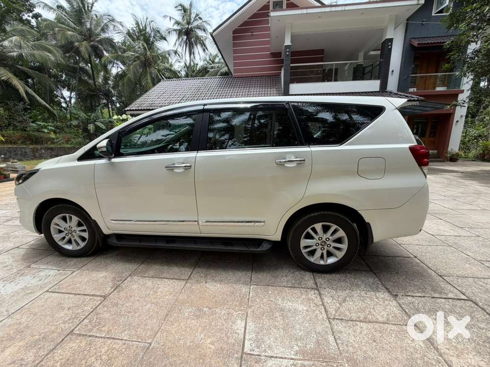 Toyota Innova Crysta 2016 Diesel Manual