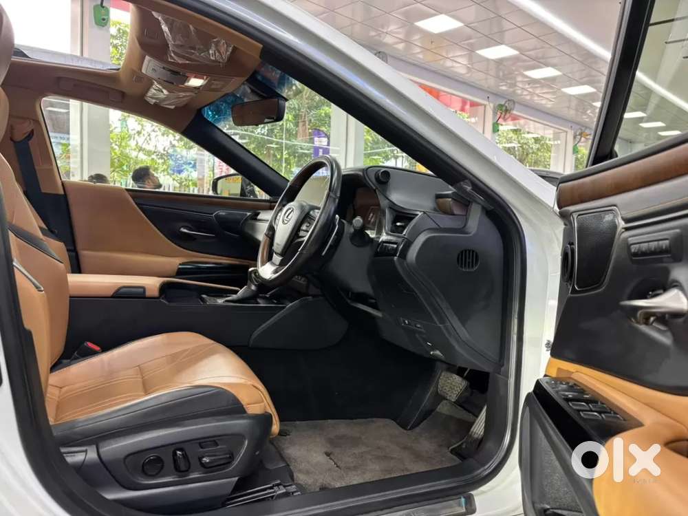 Lexus Es, 2023, Petrol