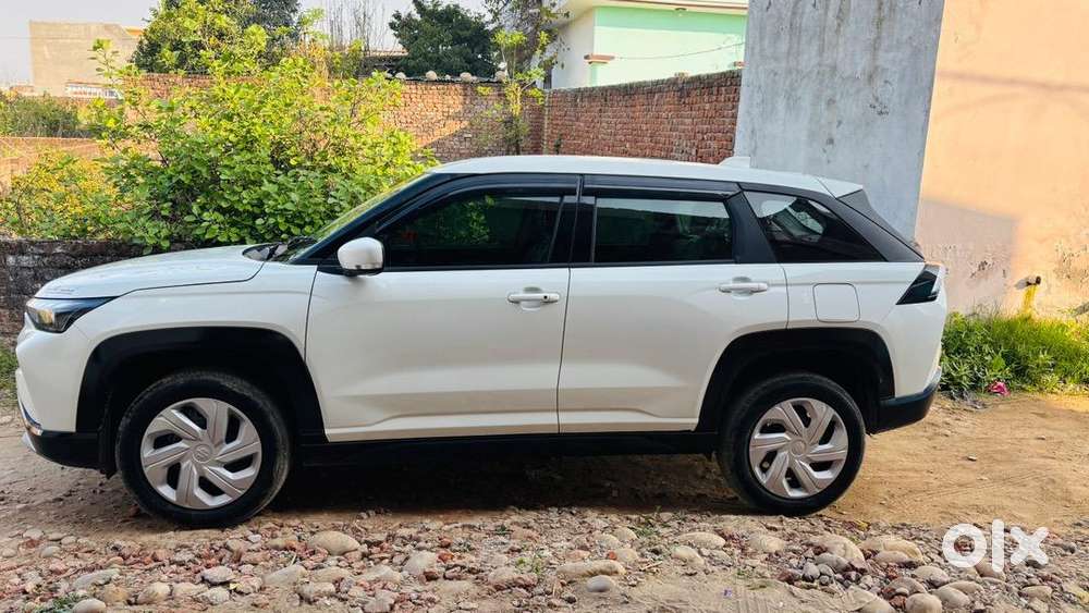 Maruti Suzuki Victoris 2025 Petrol Good Condition