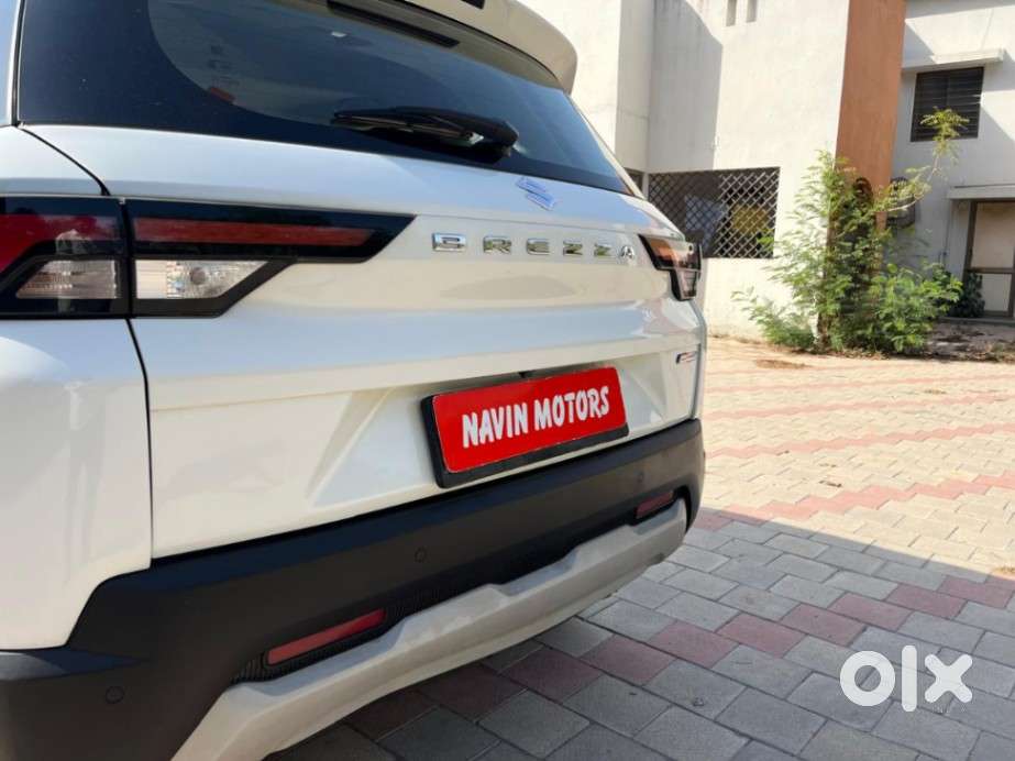 Maruti Suzuki Brezza 1.5 Zxi At Smart Hybrid, 2023, Cng & Hybrids