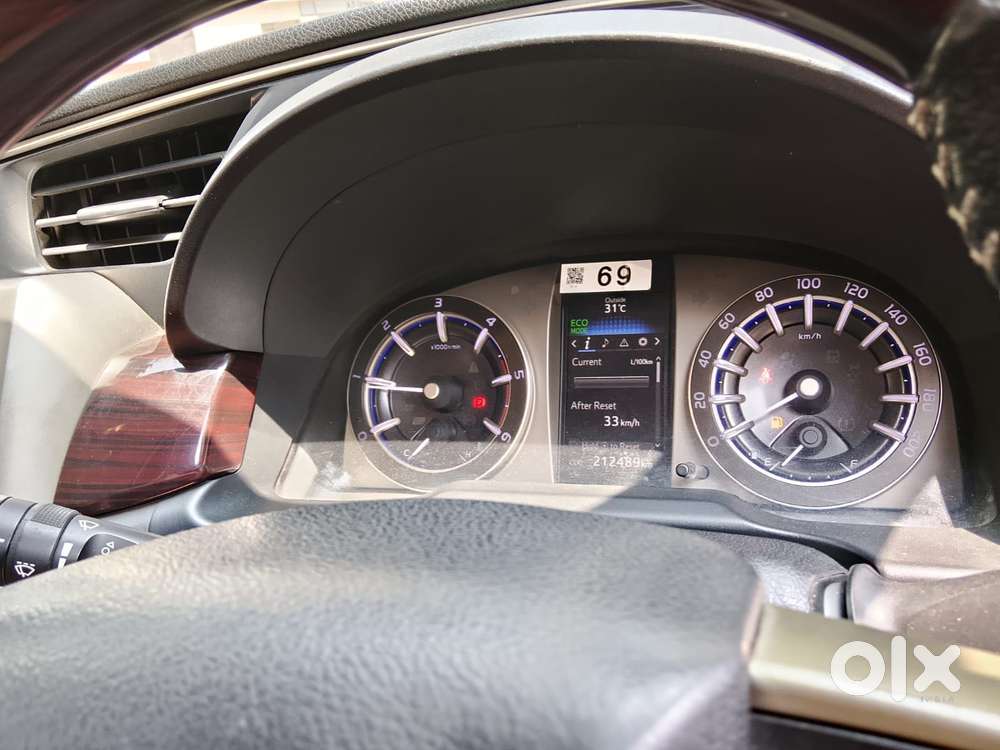 Toyota Innova Crysta 2.4 V 7 Str, 2017, Diesel