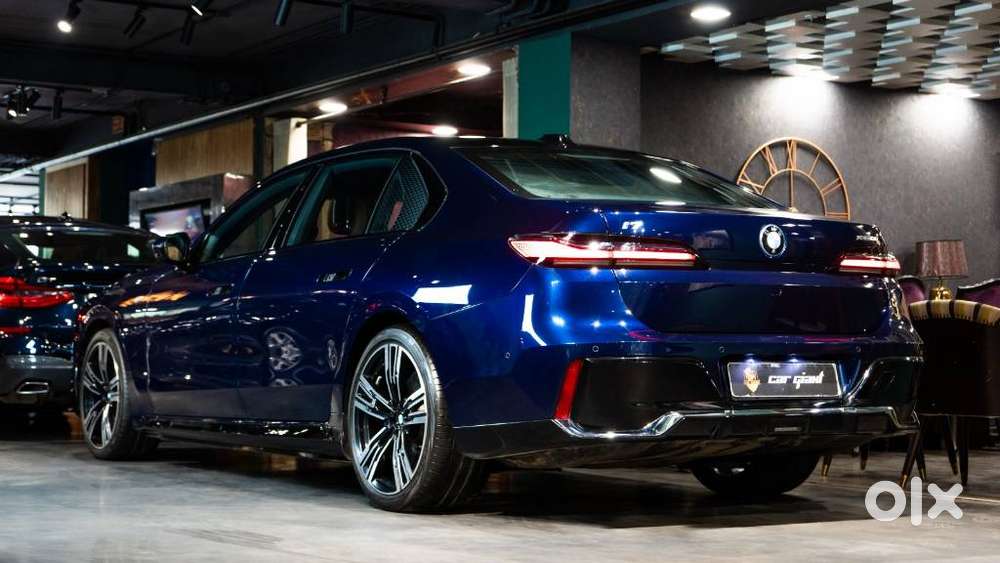 Bmw I7 Xdrive60, 2023, Electric