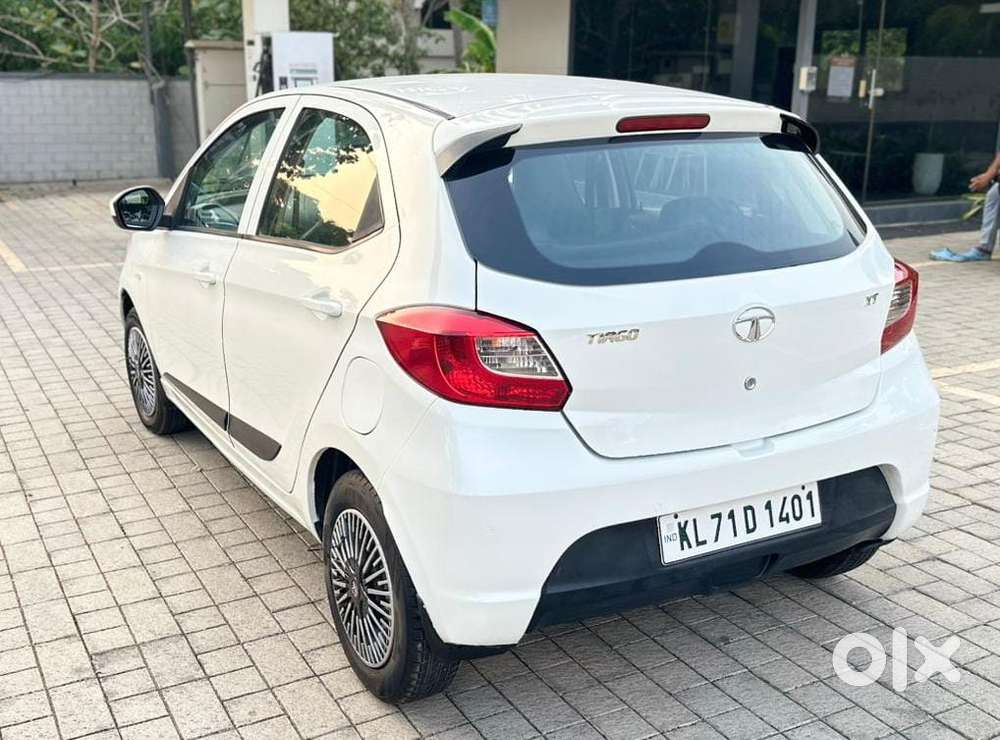 Tata Tiago 1.2 Revotron Xt (o), 2016, Petrol