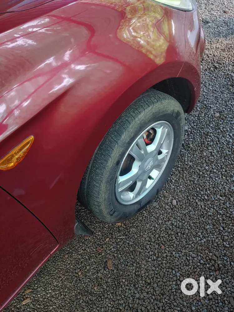 Hyundai I20 Asta 0 With Sunroof 2009
