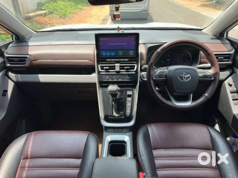 Toyota Innova Hycross 2.0 Vx (o) Hybrid 7 Str, 2024, Petrol