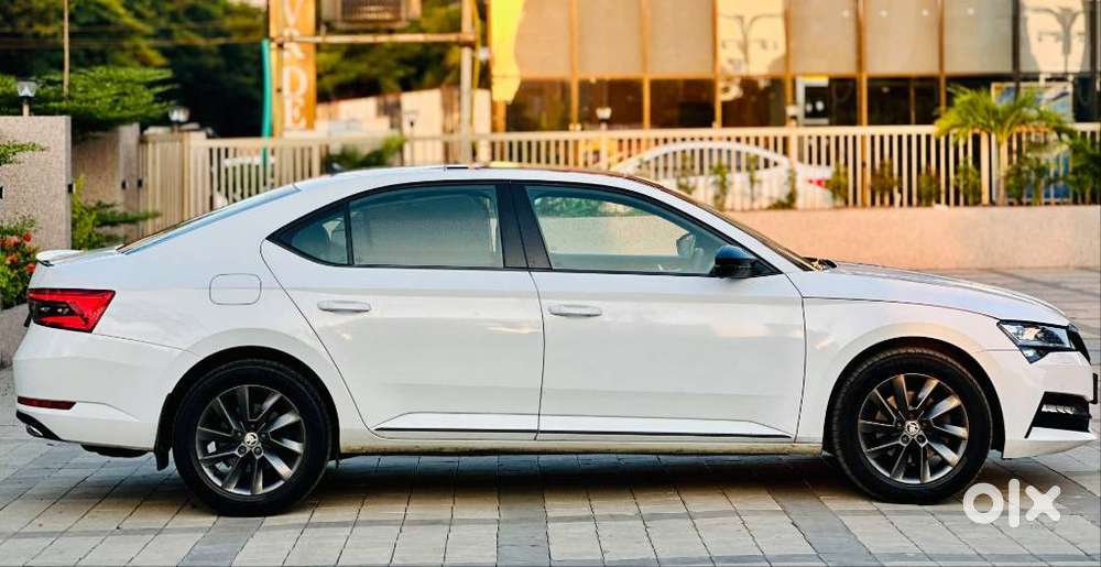 Skoda Superb 2.0 Sportline Tsi At, 2021, Petrol