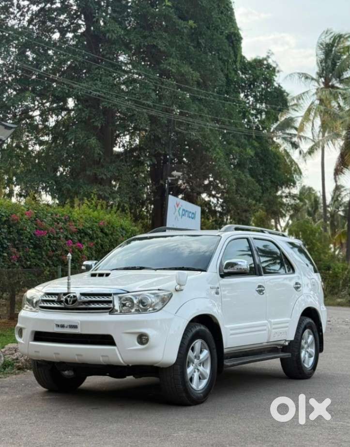 Toyota Fortuner 3.0 4x4 Manual, 2011, Diesel