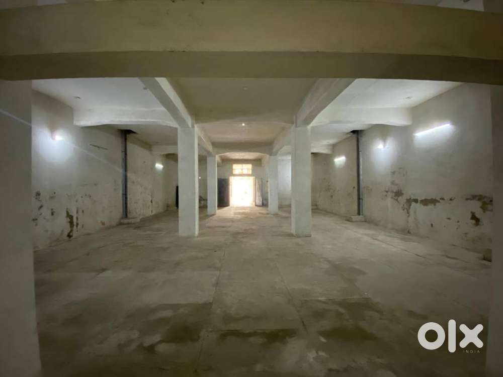 Ground-floor commercial space, 3,600 sq ft,