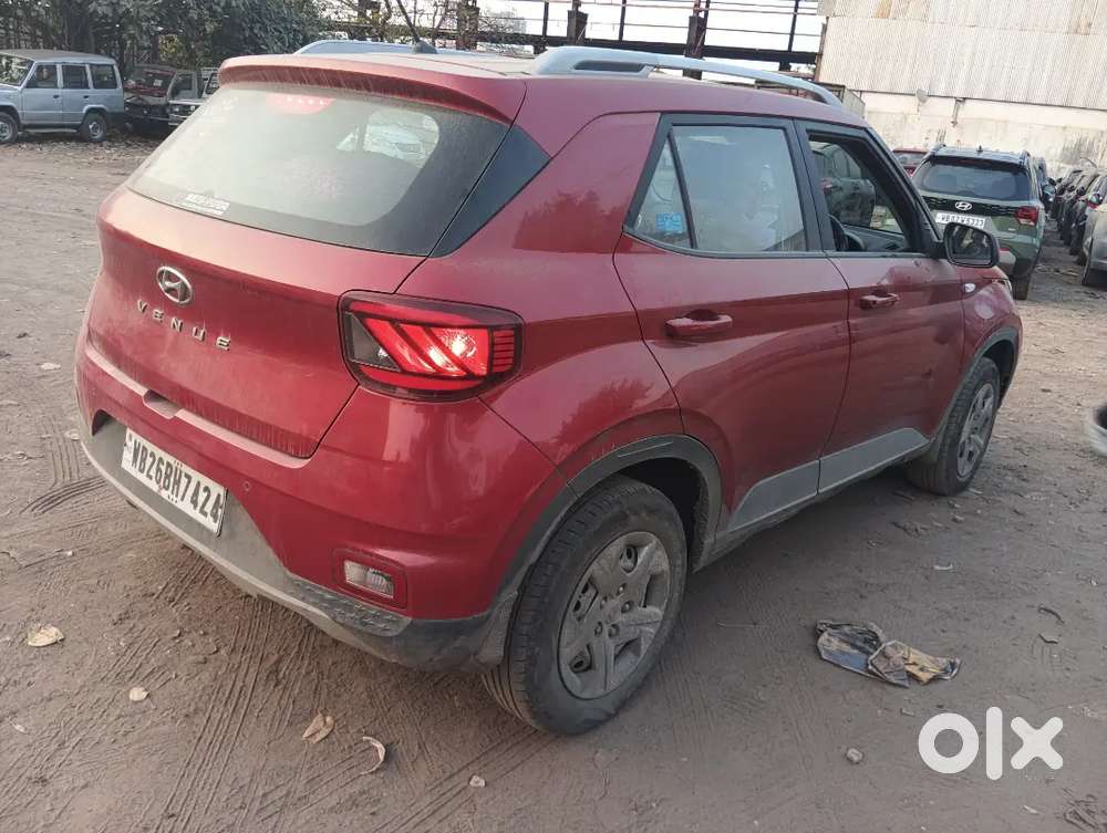 Hyundai Venue 2020 Petrol 14000 Km Driven