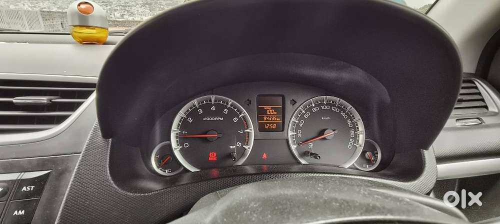 Maruti Suzuki Swift Vxi Optional, 2017, Petrol