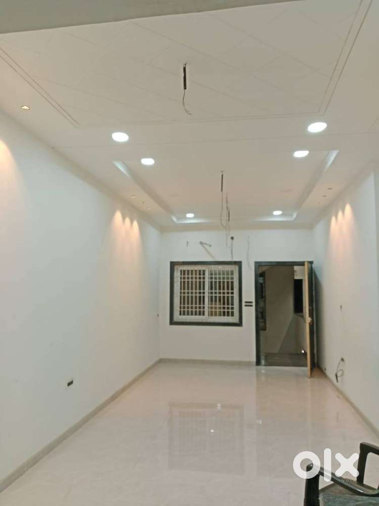 2bhk unfurnished individual house for rent for family