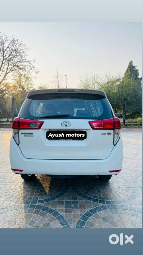 Toyota Innova Crysta