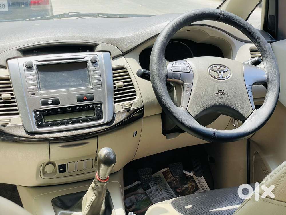 Toyota Innova 2.5 Zx 7 Str Bs-iv, 2014, Diesel