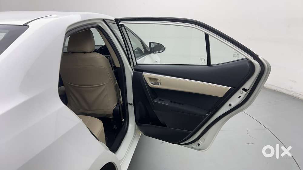 Toyota Corolla Altis 1.8 G, 2016, Petrol