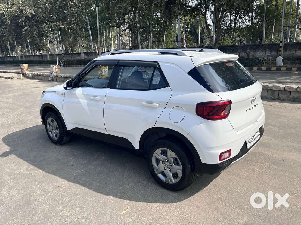 Hyundai Venue S 1.2 Petrol, 2021, Petrol