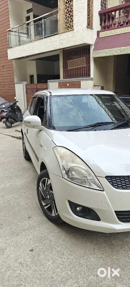 Maruti Suzuki Swift Petrol Manual 2014