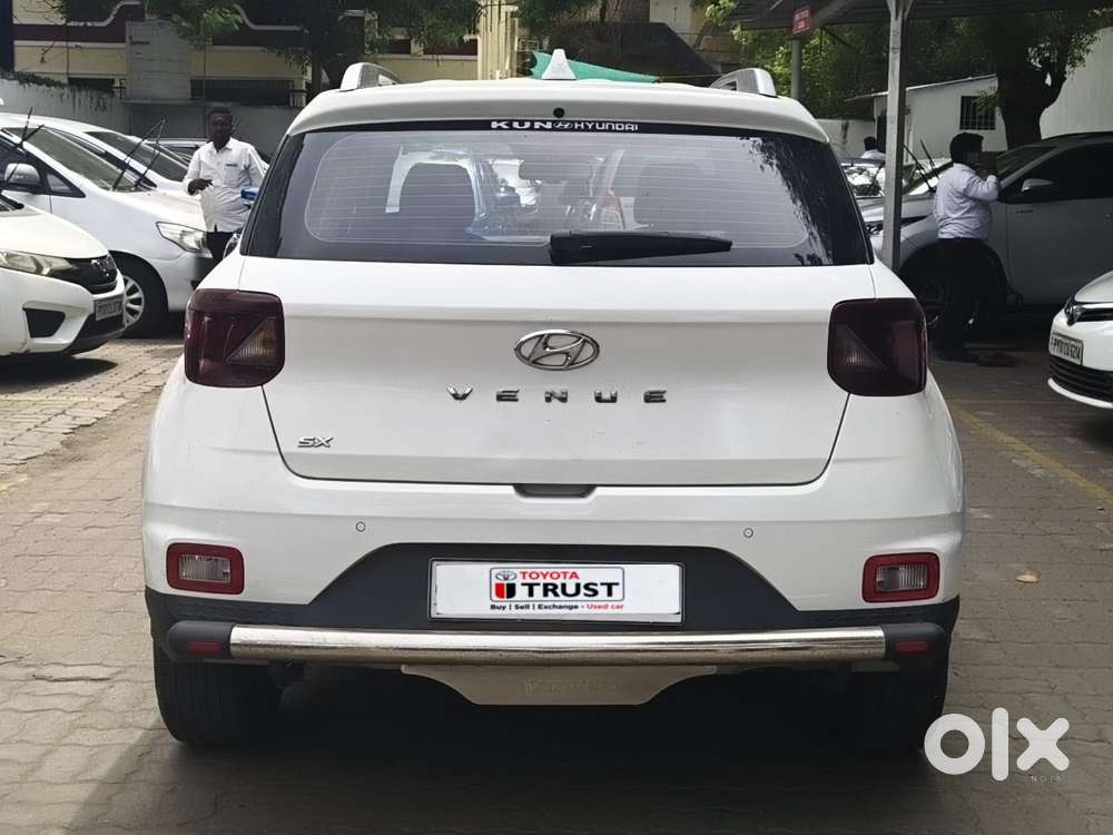 Hyundai Venue Sx (o) Mt 1.5 Diesel, 2021, Diesel
