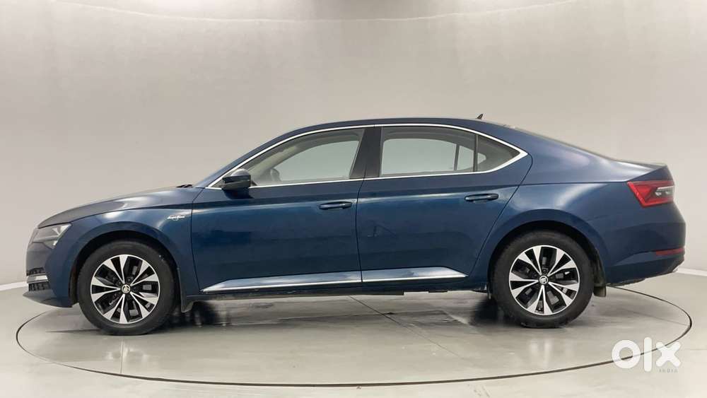Skoda Superb 2.0 L&k Tsi At, 2023, Petrol