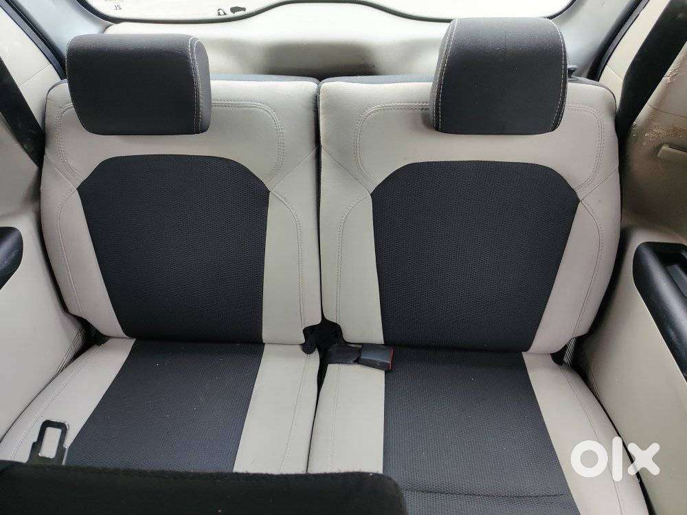 Renault Triber Rxt, 2023, Petrol
