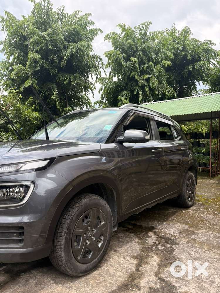 Hyundai Venue Petrol 2023