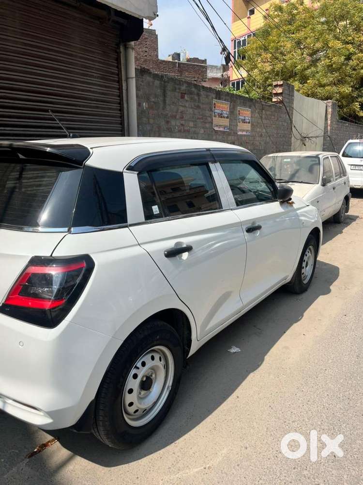 Maruti Suzuki Swift 2026 Petrol 1700 Km Driven