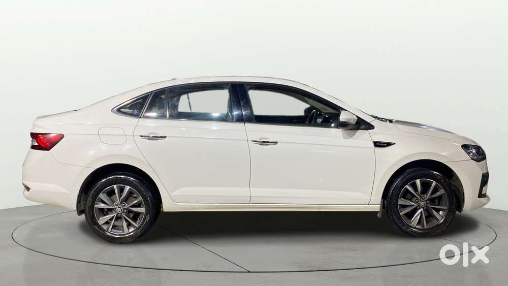 Skoda Slavia 1.0 Tsi Style At, 2023, Petrol