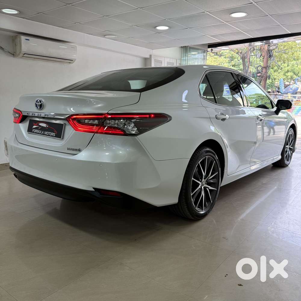 Toyota Camry Hybrid, 2022, Petrol