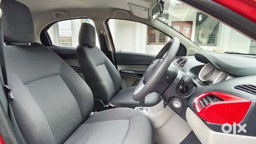 Tata Tiago Xza, 2017, Petrol