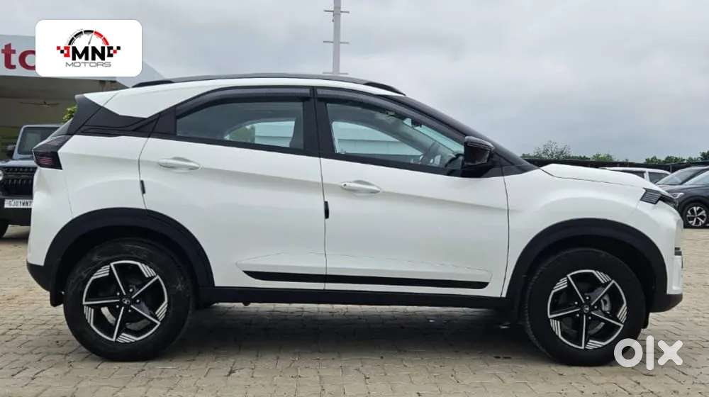 Tata Nexon Creative Plus 1.2 Revotron Petrol 7dca, 2025, Petrol