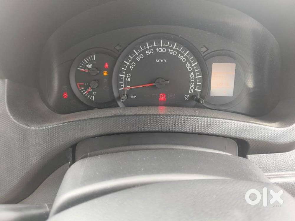 Maruti Suzuki Swift Lxi Option, 2017, Petrol