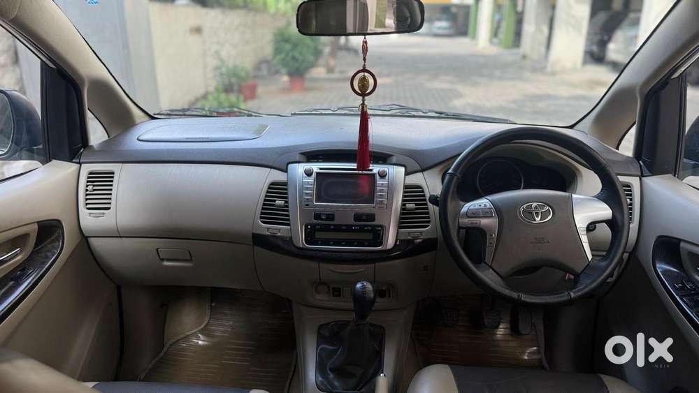 Toyota Innova 2.5 Zx Diesel 7 Seater Bsiii, 2014, Petrol