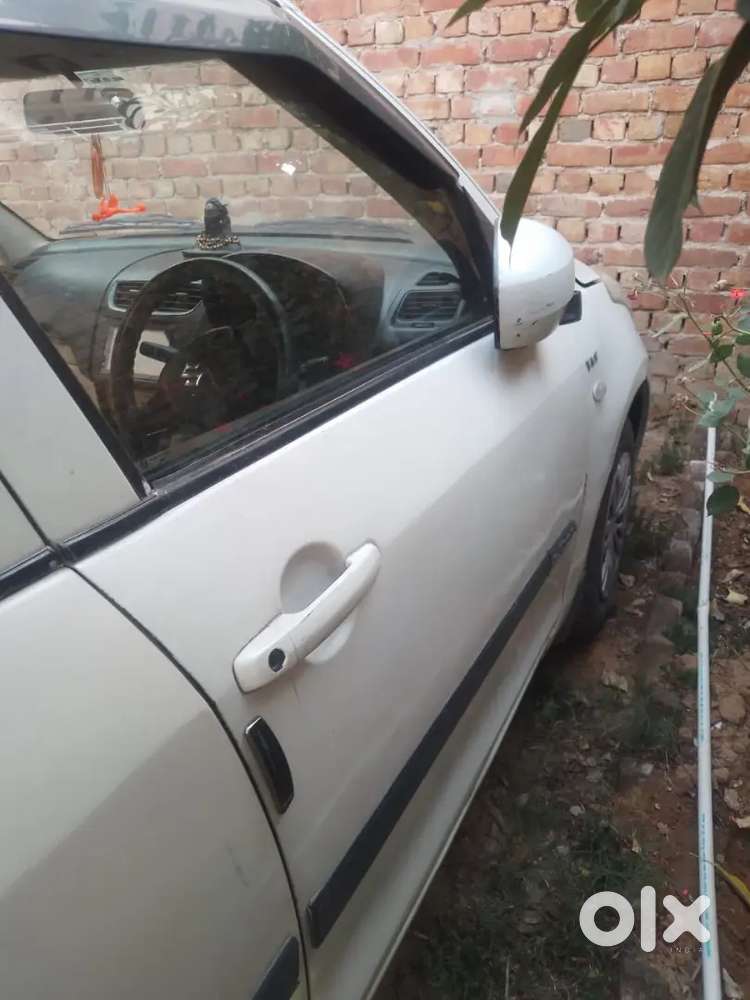 Swift Dezire Petrol/cng