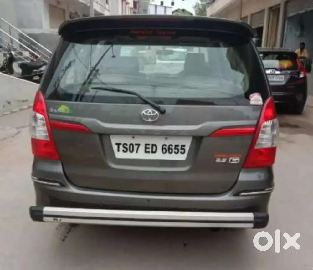Toyota Innova 2014 Diesel Well Maintained