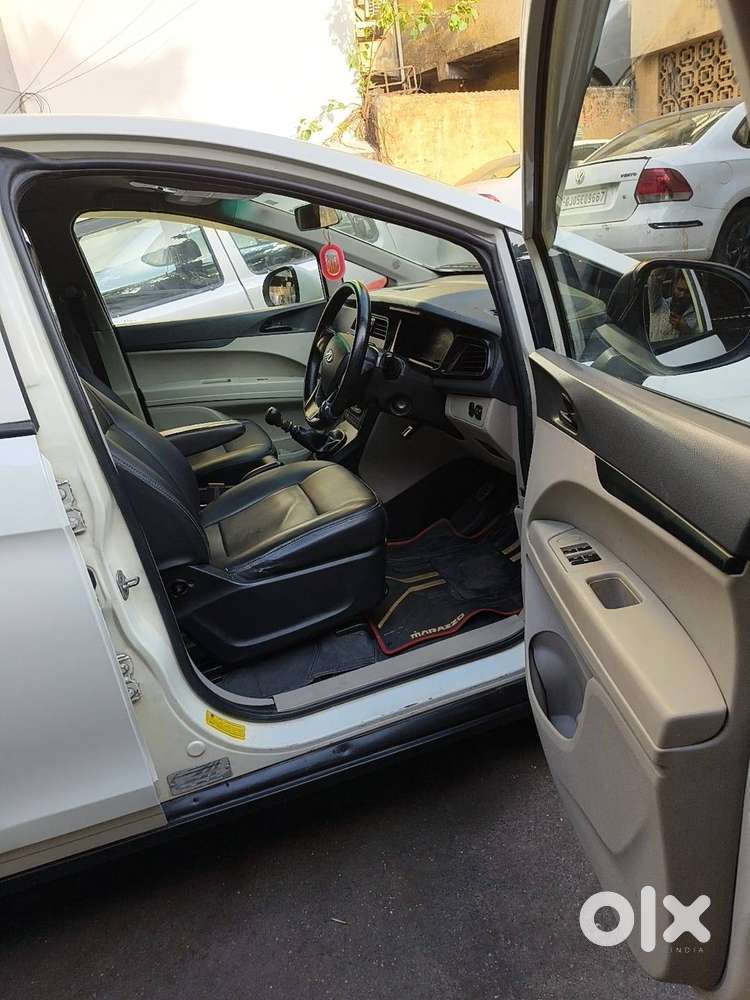 Mahindra Marazzo M2 2019