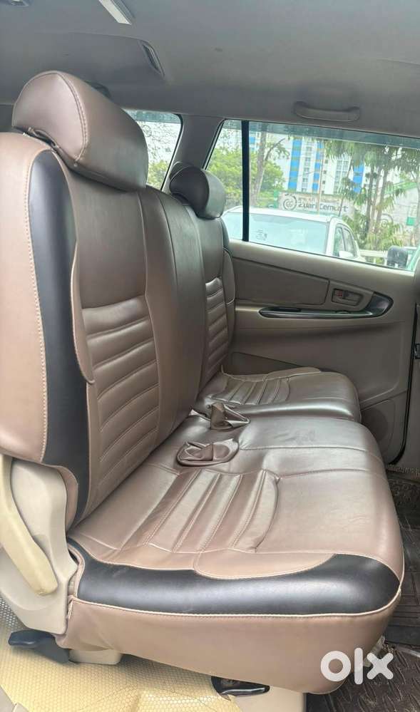 Toyota Innova 2.5 G (diesel) 8 Seater, 2013, Diesel