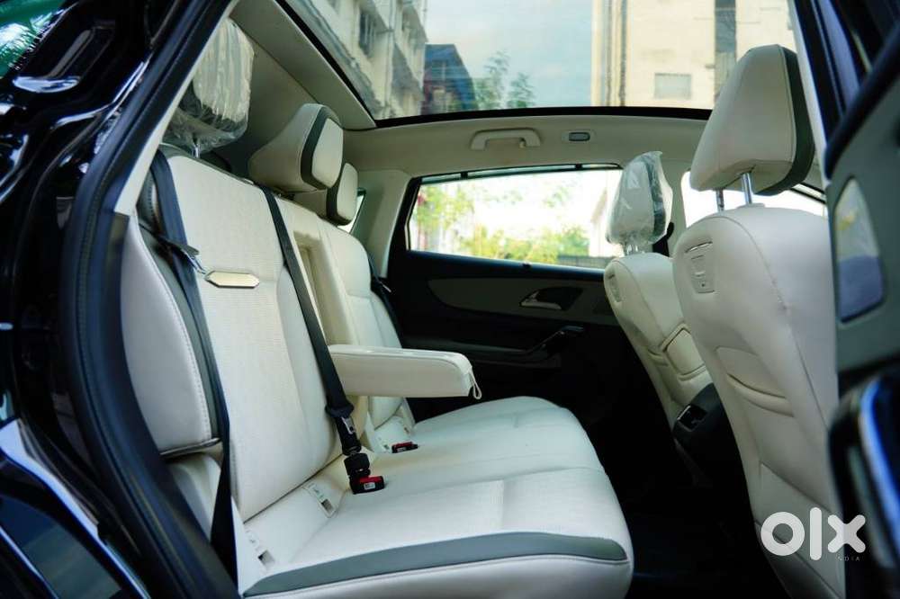 Mahindra Xev 9e Pack Three (top Model), 2025, Electric