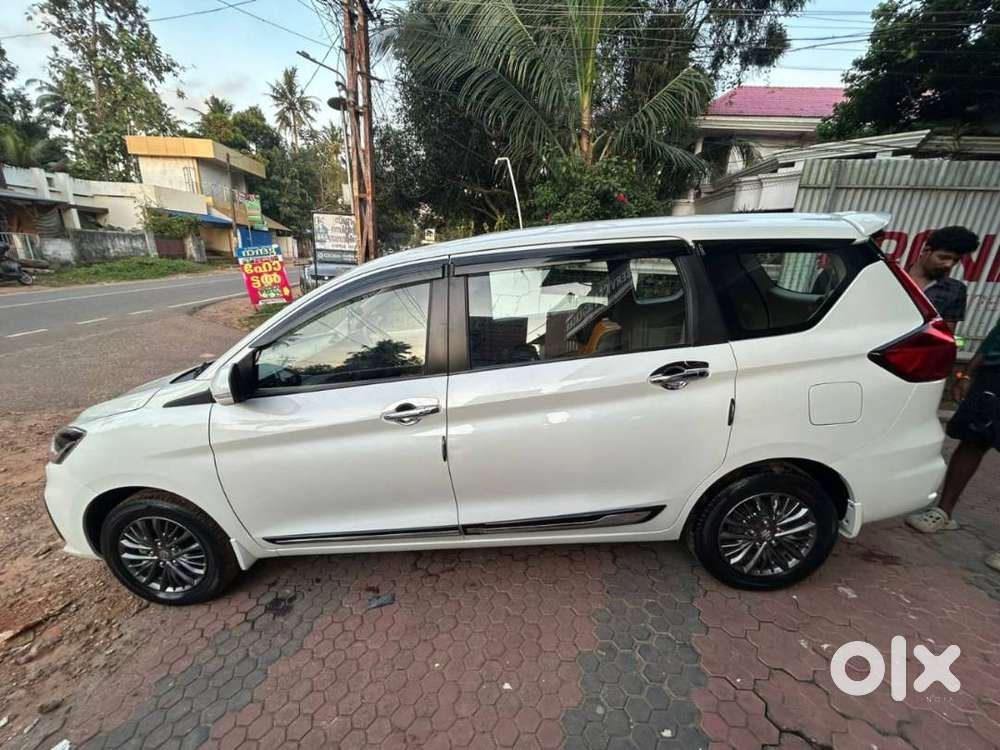 Maruti Ertiga Zxi Petrol Automatic Smart Hybrid
