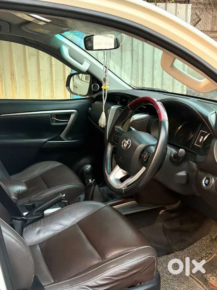 Toyota Fortuner 2018 Diesel 100000 Km Driven