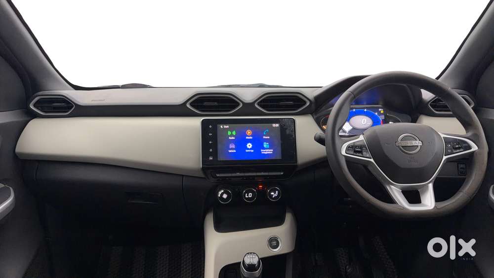 Nissan Magnite 1.0 Xv, 2022, Petrol