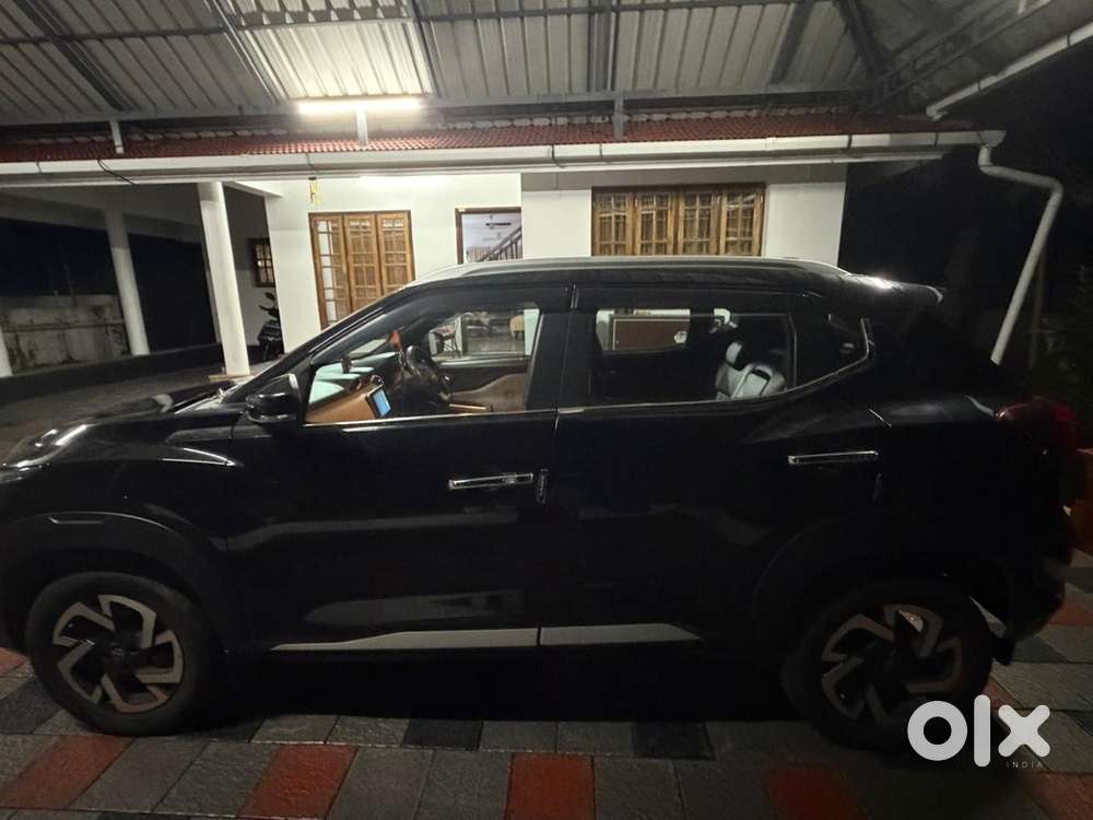 Nissan Magnite Cvt Turbo Petrol 2024