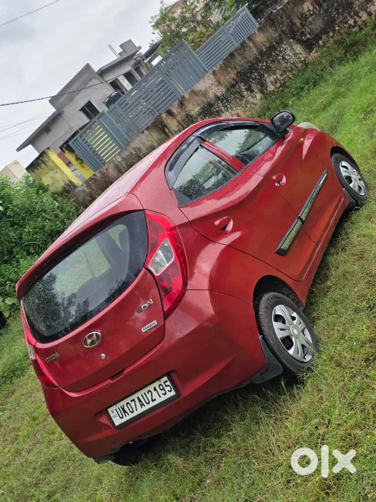 Hyundai Eon 
1st Owner 
Ac 
Power Steering 2012 November