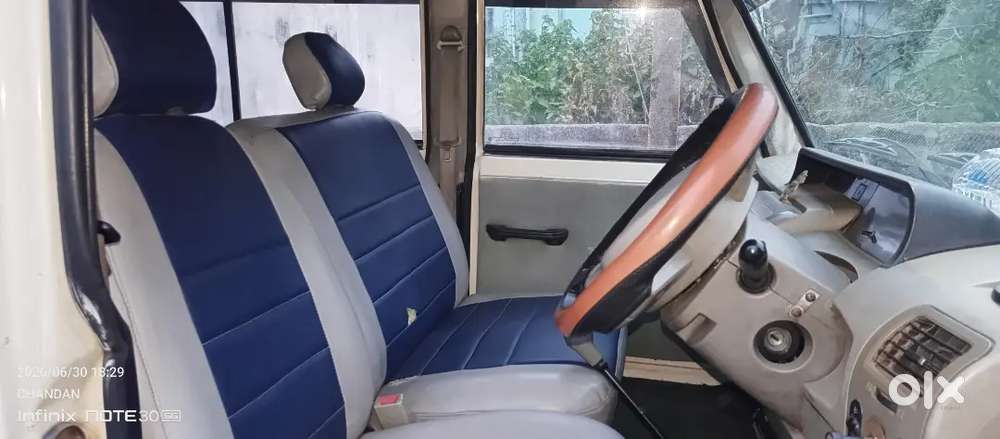 Bolero  9 Seater 2016
